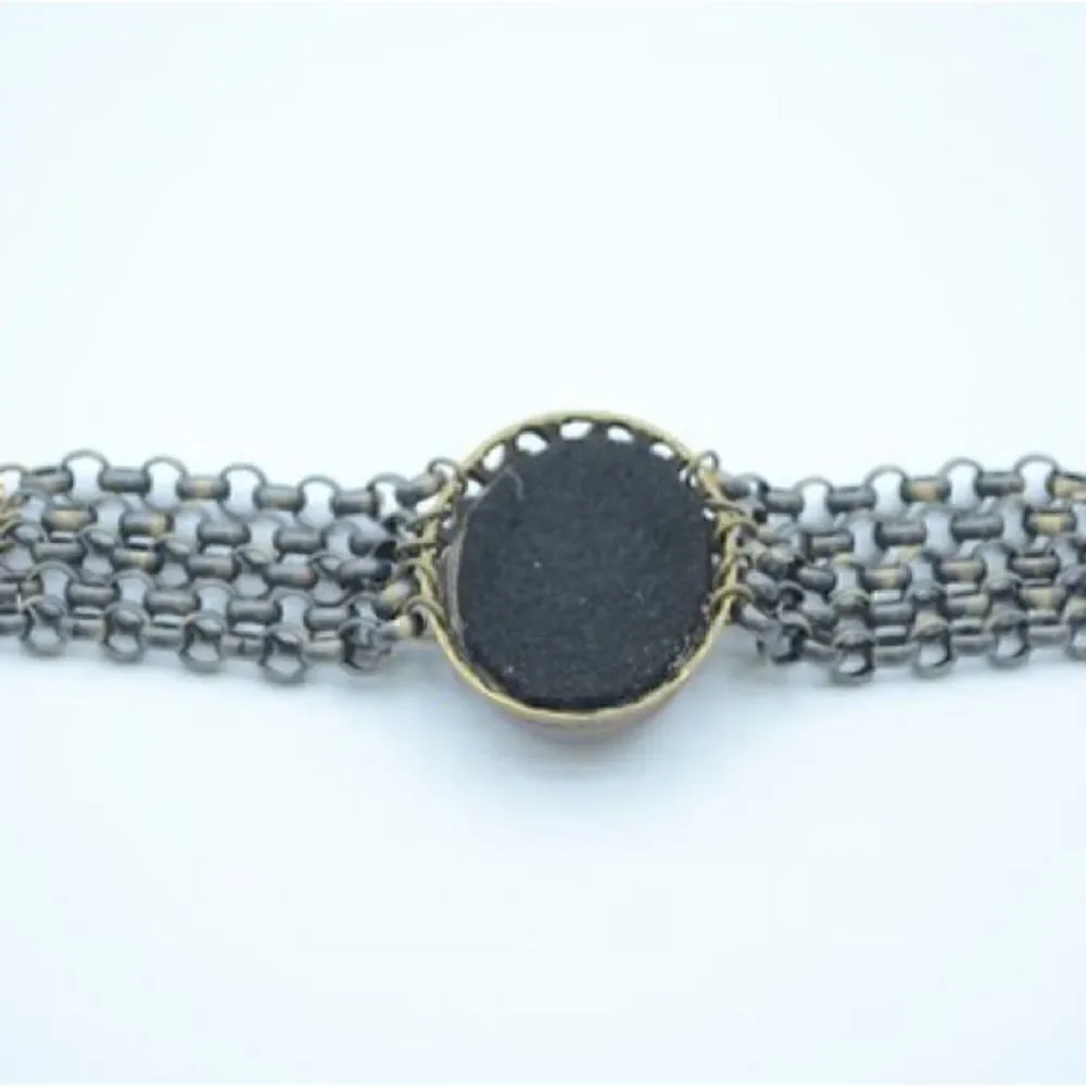 Bracelet with Natural Red Moss Agate Stone, 5 Chain Links and Toggle Closure. - Picture 4 of 6